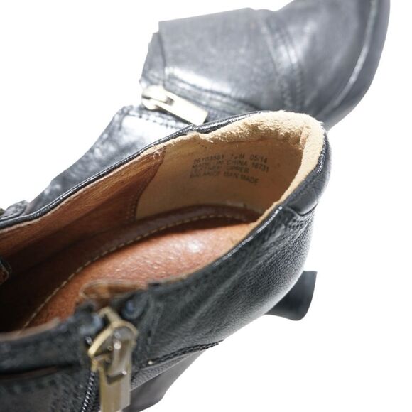 Clarks Black Leather Buckle Heeled Ankle Booties, Size 7.5 - Picture 8 of 9